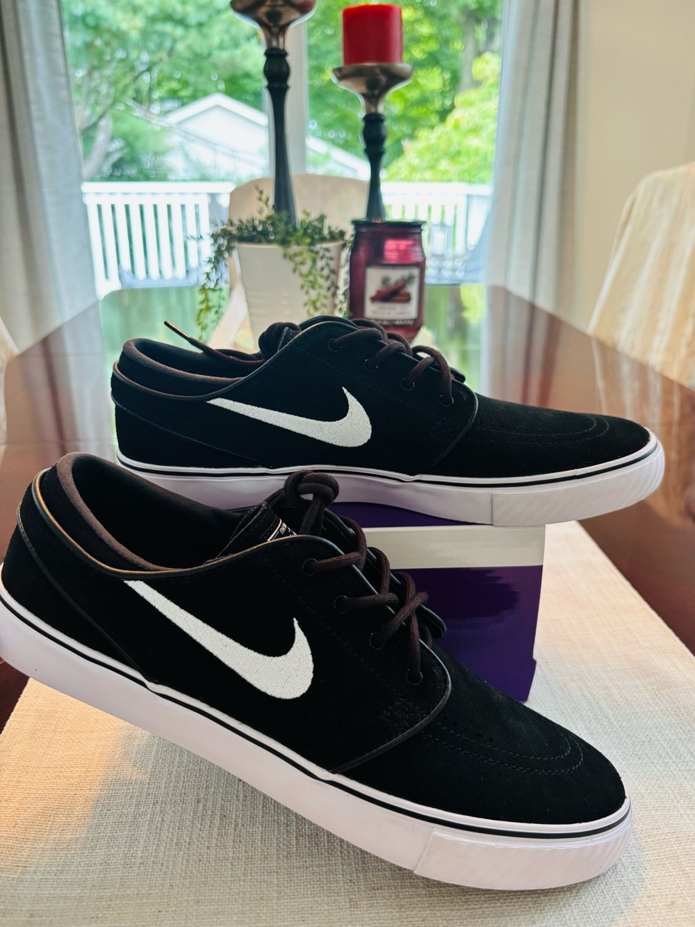 Nike SB Zoom Janoski OG.Men’s Black & White Low-Top Suede Sneakers Size 9.5